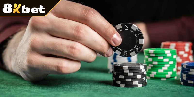 Tìm hiểu UTG trong Poker là gì 8kbet?